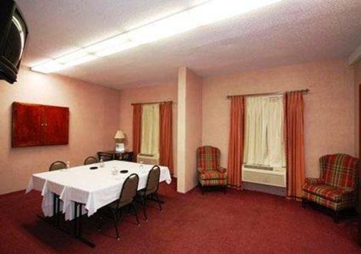 фото отеля Quality Inn & Suites Conference Center Bellville