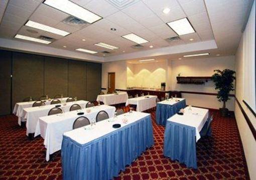 фото отеля Quality Inn & Suites Conference Center Bellville