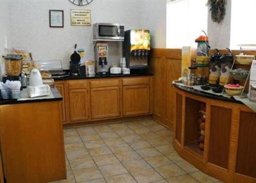 фото отеля Quality Inn Pell City