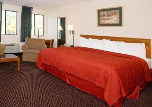 фото отеля Quality Inn Pell City
