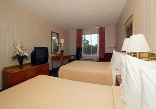 фото отеля Quality Inn East Syracuse