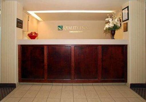 фото отеля Quality Inn East Syracuse