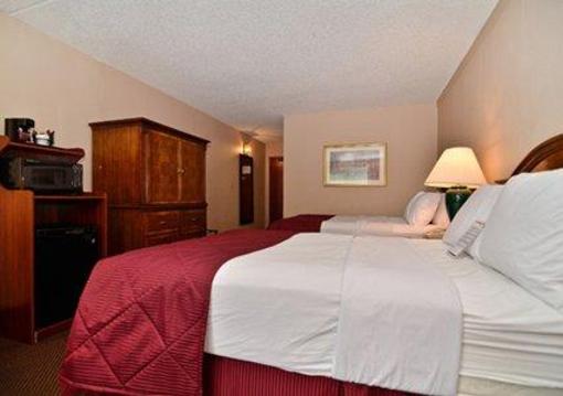 фото отеля Clarion Inn & Suites and Convention Center
