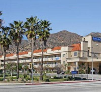 фото отеля Travelodge Sylmar