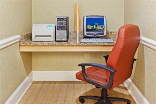 фото отеля Holiday Inn Express Hotel & Suites Greenwood (South Carolina)