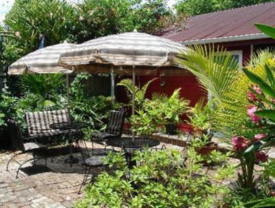 фото отеля The Burgundy Bed and Breakfast