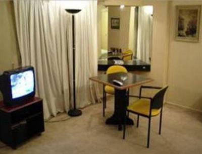 фото отеля Embassy All Suites Hotel