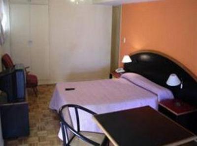 фото отеля Embassy All Suites Hotel