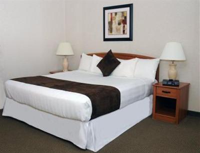 фото отеля BEST WESTERN InnTowner and the Highland Club
