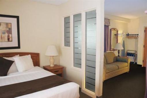 фото отеля BEST WESTERN InnTowner and the Highland Club