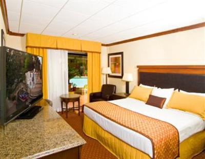 фото отеля Riverwalk Plaza Hotel & Suites