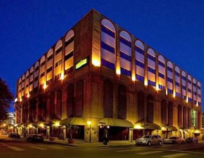 фото отеля Riverwalk Plaza Hotel & Suites