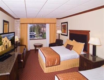 фото отеля Riverwalk Plaza Hotel & Suites