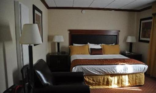 фото отеля Riverwalk Plaza Hotel & Suites