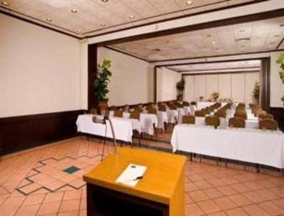 фото отеля Riverwalk Plaza Hotel & Suites
