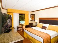 Riverwalk Plaza Hotel & Suites