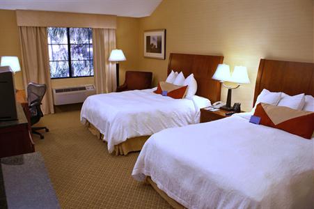 фото отеля Hilton Garden Inn Valencia Six Flags
