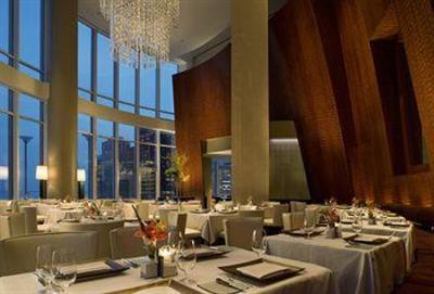 фото отеля Trump International Hotel & Tower Chicago
