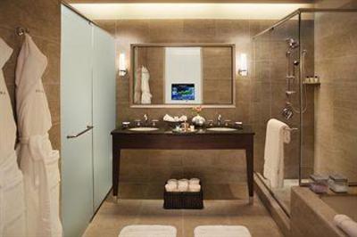 фото отеля Trump International Hotel & Tower Chicago