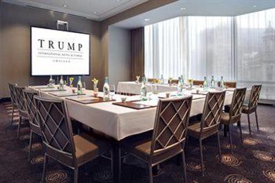 фото отеля Trump International Hotel & Tower Chicago