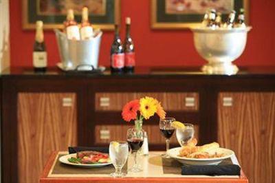 фото отеля Hilton Garden Inn Portland/Lake Oswego