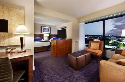 фото отеля Hyatt Lisle