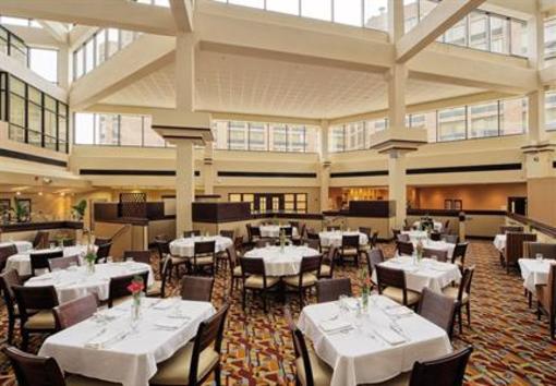 фото отеля Wyndham Lisle-Chicago Hotel