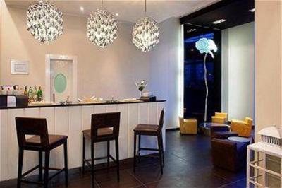 фото отеля Holiday Inn Genoa City