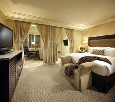 фото отеля Hilton Checkers Hotel Los Angeles