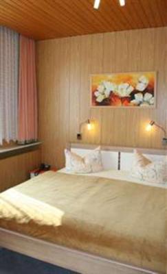 фото отеля Hotel-Pension Am Kirschberg
