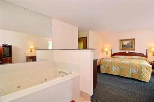 фото отеля Western Inn & Suite Hampton