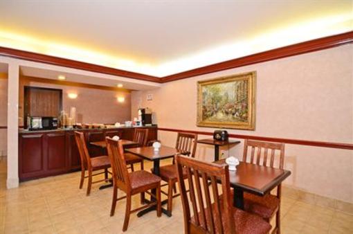 фото отеля Western Inn & Suite Hampton