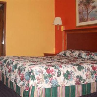 фото отеля Trade Winds Inn