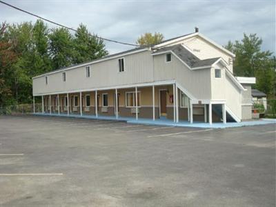 фото отеля Red Carpet Inn Orchard Park