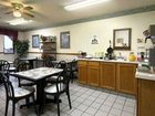 фото отеля Super 8 Smithville Lake