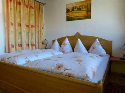 фото отеля Gastehaus - Ferienwohnungen Bendler