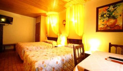 фото отеля La Medieval Hotel Avignon