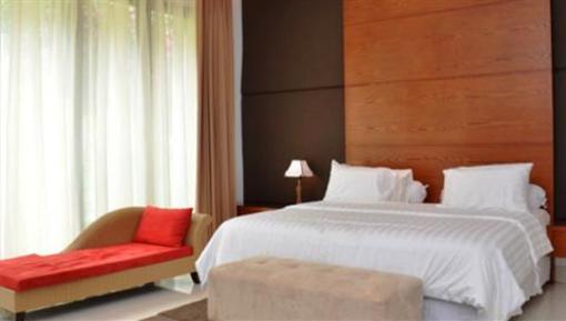 фото отеля Permai Villa Dago Bandung