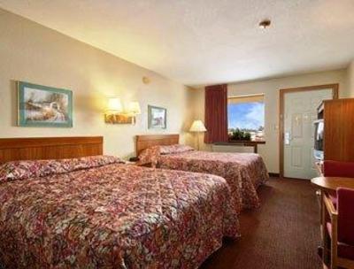фото отеля Days Inn Pratt