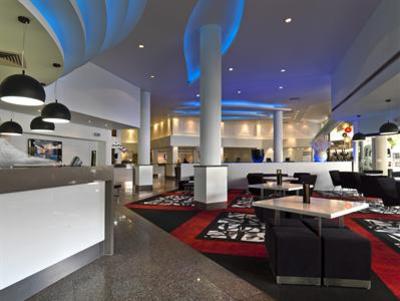 фото отеля Hotel Grand Chancellor Surfers Paradise Gold Coast