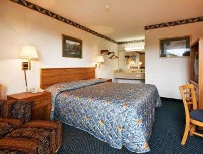 фото отеля Super 8 Motel Brownsburg