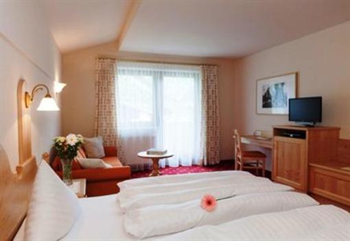 фото отеля Hotel Rifflsee Sankt Leonhard im Pitztal
