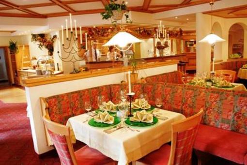 фото отеля Hotel Rifflsee Sankt Leonhard im Pitztal