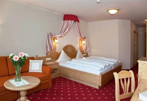 фото отеля Hotel Rifflsee Sankt Leonhard im Pitztal