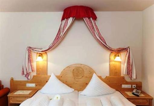 фото отеля Hotel Rifflsee Sankt Leonhard im Pitztal