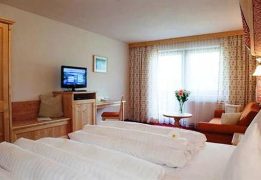 фото отеля Hotel Rifflsee Sankt Leonhard im Pitztal