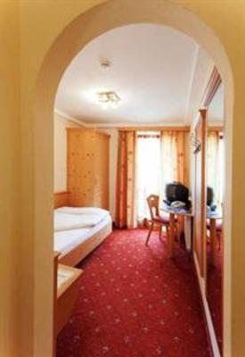 фото отеля Hotel Rifflsee Sankt Leonhard im Pitztal