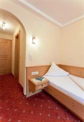 фото отеля Hotel Rifflsee Sankt Leonhard im Pitztal