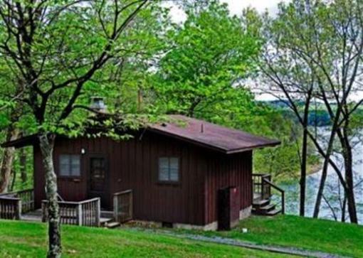 фото отеля Tygart Lake State Park Vacation Cabins Grafton (West Virginia)