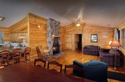 фото отеля Tygart Lake State Park Vacation Cabins Grafton (West Virginia)